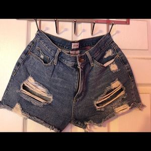 High wasted denim shorts